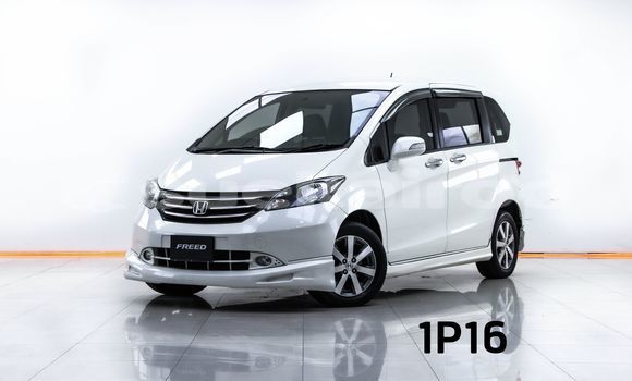 Buy Used Honda Freed White Car in Bangkok in Bangkok Buy Used Honda Freed White Car in Bangkok in Bangkok
