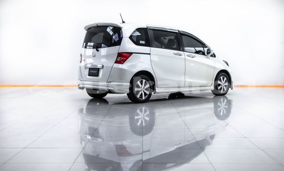 Buy Used Honda Freed White Car in Bangkok in Bangkok Buy Used Honda Freed White Car in Bangkok in Bangkok