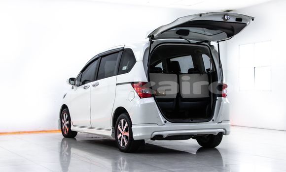 Buy Used Honda Freed White Car in Bangkok in Bangkok Buy Used Honda Freed White Car in Bangkok in Bangkok