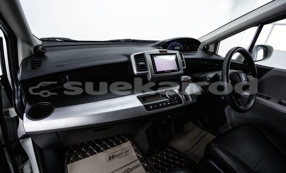 Buy Used Honda Freed White Car in Bangkok in Bangkok Buy Used Honda Freed White Car in Bangkok in Bangkok