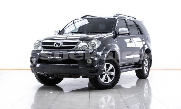 ซื้อ รถมือสอง Toyota Fortuner สีดำ รถยนต์ ใน %{เมือง} ใน กรุงเทพมหานคร