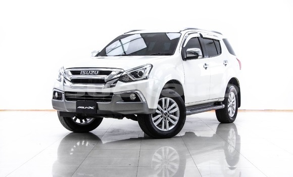 ซื้อ รถมือสอง Isuzu MU-X ขาว รถยนต์ ใน %{เมือง} ใน กรุงเทพมหานคร