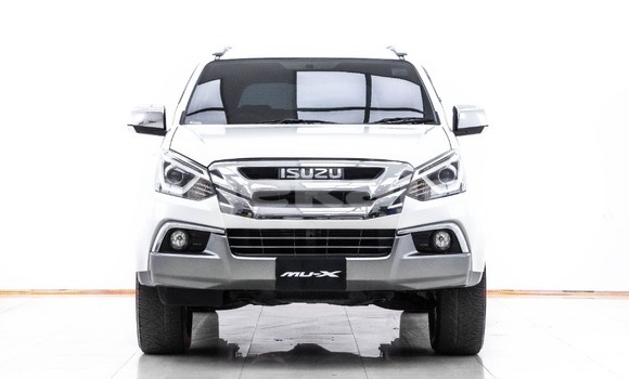 ซื้อ รถมือสอง Isuzu MU-X ขาว รถยนต์ ใน %{เมือง} ใน กรุงเทพมหานคร ซื้อ รถมือสอง Isuzu MU-X ขาว รถยนต์ ใน %{เมือง} ใน กรุงเทพมหานคร