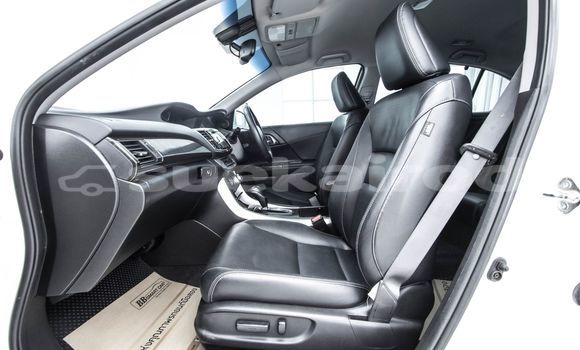 ซื้อ รถมือสอง Honda Accord ขาว รถยนต์ ใน %{เมือง} ใน กรุงเทพมหานคร ซื้อ รถมือสอง Honda Accord ขาว รถยนต์ ใน %{เมือง} ใน กรุงเทพมหานคร