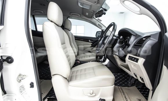 Buy Used Isuzu MU-X White Car in Bangkok in Bangkok Buy Used Isuzu MU-X White Car in Bangkok in Bangkok