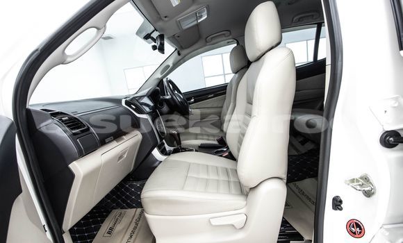 Buy Used Isuzu MU-X White Car in Bangkok in Bangkok Buy Used Isuzu MU-X White Car in Bangkok in Bangkok