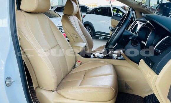 Buy Used Kia Carnival White Car in Bangkok in Bangkok Buy Used Kia Carnival White Car in Bangkok in Bangkok