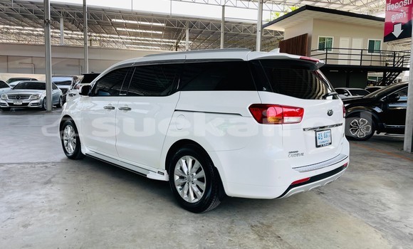 Buy Used Kia Carnival White Car in Bangkok in Bangkok Buy Used Kia Carnival White Car in Bangkok in Bangkok