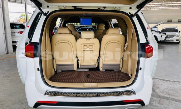 Buy Used Kia Carnival White Car in Bangkok in Bangkok Buy Used Kia Carnival White Car in Bangkok in Bangkok