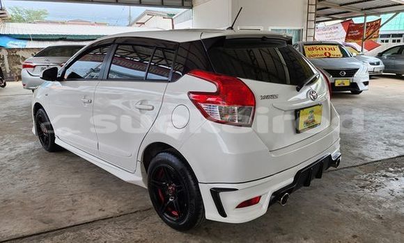 ซื้อ รถมือสอง Toyota Yaris ขาว รถยนต์ ใน %{เมือง} ใน สุรินทร์ ซื้อ รถมือสอง Toyota Yaris ขาว รถยนต์ ใน %{เมือง} ใน สุรินทร์