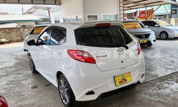 ซื้อ รถมือสอง Mazda Mazda 2 ขาว รถยนต์ ใน %{เมือง} ใน สุรินทร์ ซื้อ รถมือสอง Mazda Mazda 2 ขาว รถยนต์ ใน %{เมือง} ใน สุรินทร์