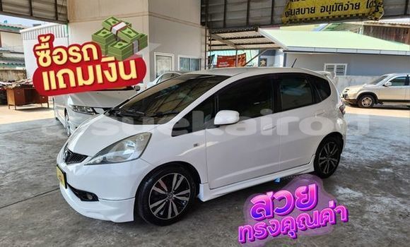 Buy Used Honda Jazz White Car in Surin in Surin