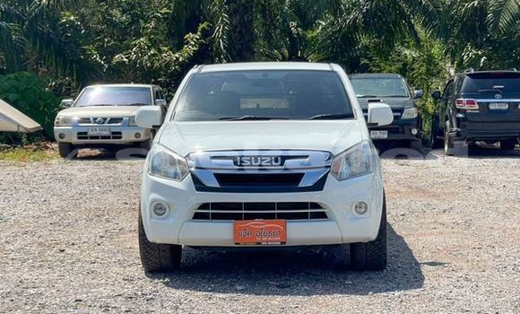 ซื้อ รถมือสอง Isuzu D-Max ขาว รถยนต์ ใน %{เมือง} ใน สุราษฎร์ธานี ซื้อ รถมือสอง Isuzu D-Max ขาว รถยนต์ ใน %{เมือง} ใน สุราษฎร์ธานี