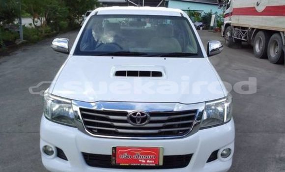 Buy Used Toyota Hiluxe VIGO White Car in Surat Thani in Surat Thani Buy Used Toyota Hiluxe VIGO White Car in Surat Thani in Surat Thani