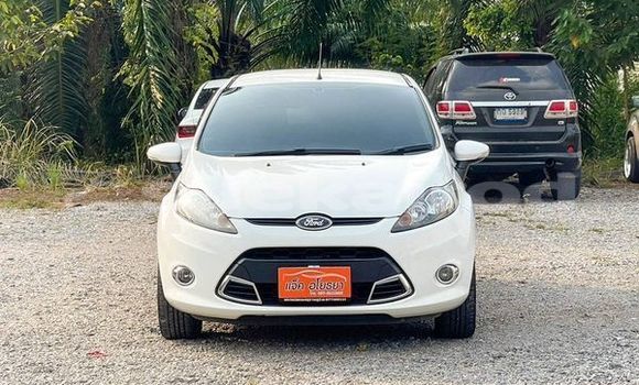 Buy Used Ford Fiesta White Car in Surat Thani in Surat Thani Buy Used Ford Fiesta White Car in Surat Thani in Surat Thani