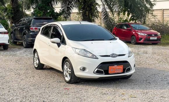 Buy Used Ford Fiesta White Car in Surat Thani in Surat Thani Buy Used Ford Fiesta White Car in Surat Thani in Surat Thani
