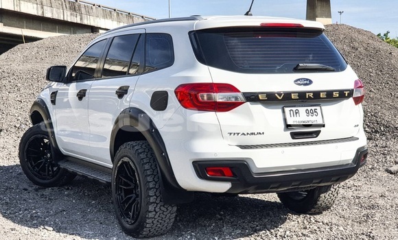 Buy Used Ford Everest White Car in Bangkok in Bangkok Buy Used Ford Everest White Car in Bangkok in Bangkok