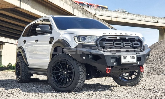 Buy Used Ford Everest White Car in Bangkok in Bangkok Buy Used Ford Everest White Car in Bangkok in Bangkok