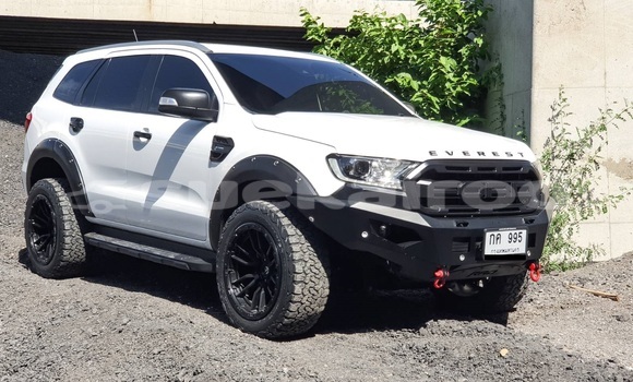 Buy Used Ford Everest White Car in Bangkok in Bangkok Buy Used Ford Everest White Car in Bangkok in Bangkok