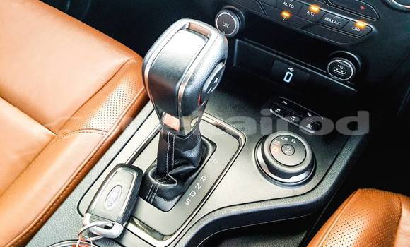 Buy Used Ford Everest White Car in Bangkok in Bangkok Buy Used Ford Everest White Car in Bangkok in Bangkok