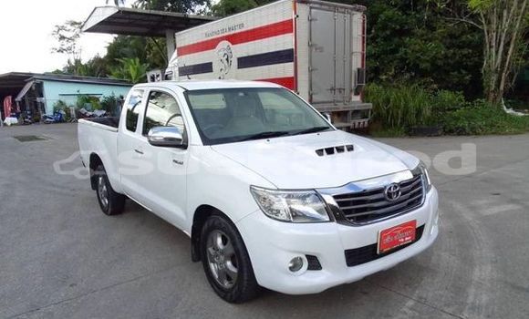 ซื้อ รถมือสอง Toyota Hiluxe VIGO ขาว รถยนต์ ใน %{เมือง} ใน ระนอง ซื้อ รถมือสอง Toyota Hiluxe VIGO ขาว รถยนต์ ใน %{เมือง} ใน ระนอง