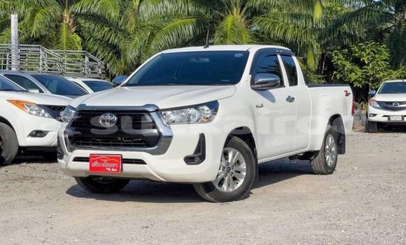 Buy Used Toyota Hiluxe Revo White Car in Ranong in Ranong