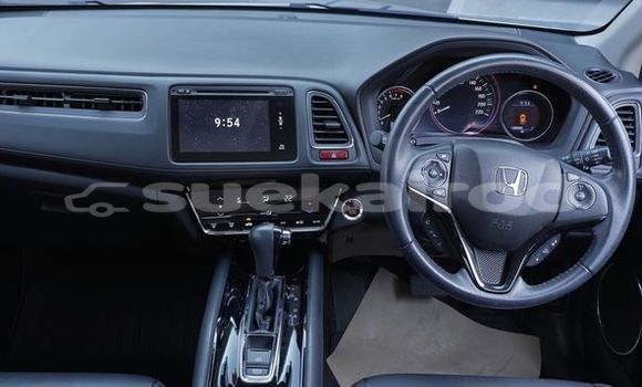 Buy Used Honda HR-V White Car in Bangkok in Bangkok Buy Used Honda HR-V White Car in Bangkok in Bangkok