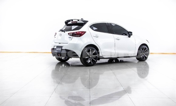 ซื้อ รถมือสอง Mazda 2 ขาว รถยนต์ ใน %{เมือง} ใน กรุงเทพมหานคร ซื้อ รถมือสอง Mazda 2 ขาว รถยนต์ ใน %{เมือง} ใน กรุงเทพมหานคร
