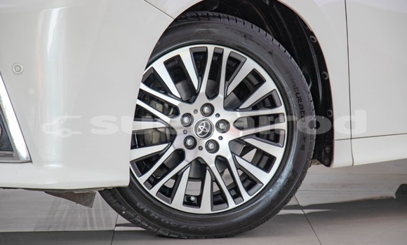 Buy Used Toyota Vellfire White Car in Bangkok in Bangkok Buy Used Toyota Vellfire White Car in Bangkok in Bangkok