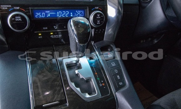 Buy Used Toyota Vellfire White Car in Bangkok in Bangkok Buy Used Toyota Vellfire White Car in Bangkok in Bangkok