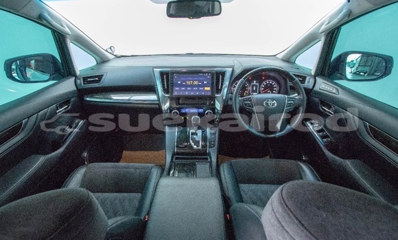 Buy Used Toyota Vellfire White Car in Bangkok in Bangkok Buy Used Toyota Vellfire White Car in Bangkok in Bangkok