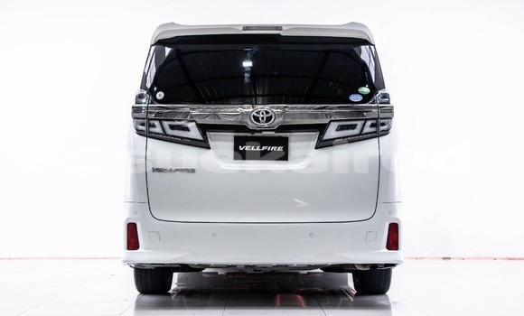 Buy Used Toyota Vellfire White Car in Bangkok in Bangkok Buy Used Toyota Vellfire White Car in Bangkok in Bangkok