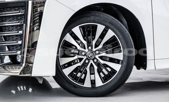 Buy Used Toyota Vellfire White Car in Bangkok in Bangkok Buy Used Toyota Vellfire White Car in Bangkok in Bangkok