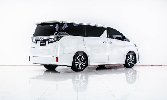 Buy Used Toyota Vellfire White Car in Bangkok in Bangkok Buy Used Toyota Vellfire White Car in Bangkok in Bangkok