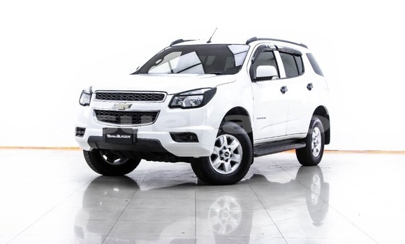Buy Used Chevrolet TrailBlazer White Car in Bangkok in Bangkok