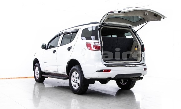 Buy Used Chevrolet TrailBlazer White Car in Bangkok in Bangkok Buy Used Chevrolet TrailBlazer White Car in Bangkok in Bangkok