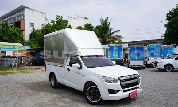 ซื้อ รถมือสอง Isuzu D-Max ขาว รถยนต์ ใน %{เมือง} ใน กรุงเทพมหานคร