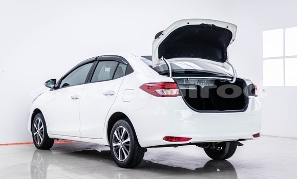 Buy Used Toyota Yaris Ativ White Car in Bangkok in Bangkok Buy Used Toyota Yaris Ativ White Car in Bangkok in Bangkok