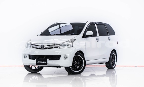 ซื้อ รถมือสอง Toyota Avanza ขาว รถยนต์ ใน %{เมือง} ใน กรุงเทพมหานคร