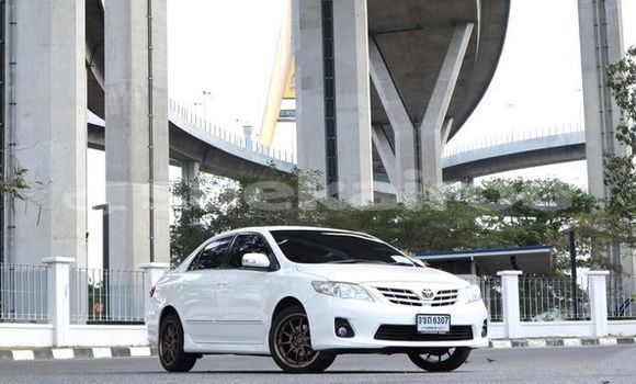 ซื้อ รถมือสอง Toyota Altis ขาว รถยนต์ ใน %{เมือง} ใน กรุงเทพมหานคร