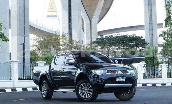 ซื้อ รถมือสอง Mitsubishi Triton สีดำ รถยนต์ ใน %{เมือง} ใน กรุงเทพมหานคร