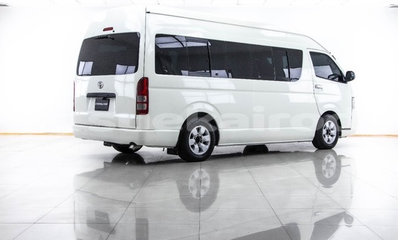 Buy Used Toyota Commuter White Car in Bangkok in Bangkok Buy Used Toyota Commuter White Car in Bangkok in Bangkok