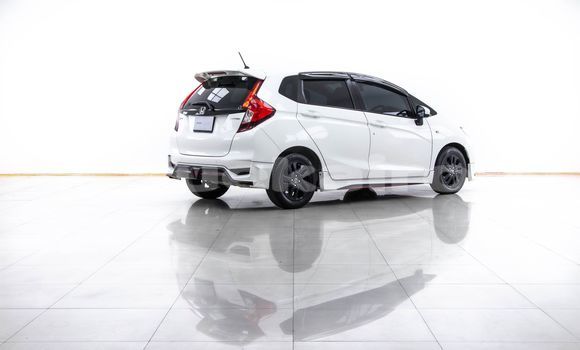 Buy Used Honda Jazz White Car in Bangkok in Bangkok Buy Used Honda Jazz White Car in Bangkok in Bangkok