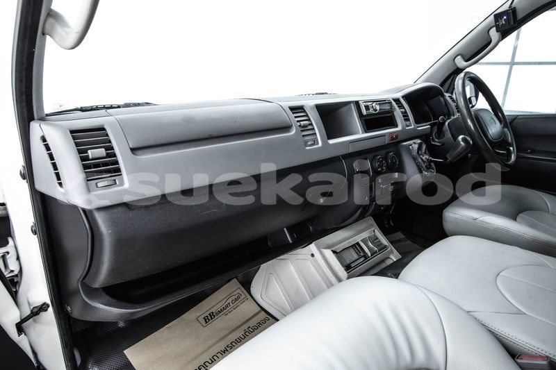 Big with watermark toyota commuter bangkok bangkok 60852