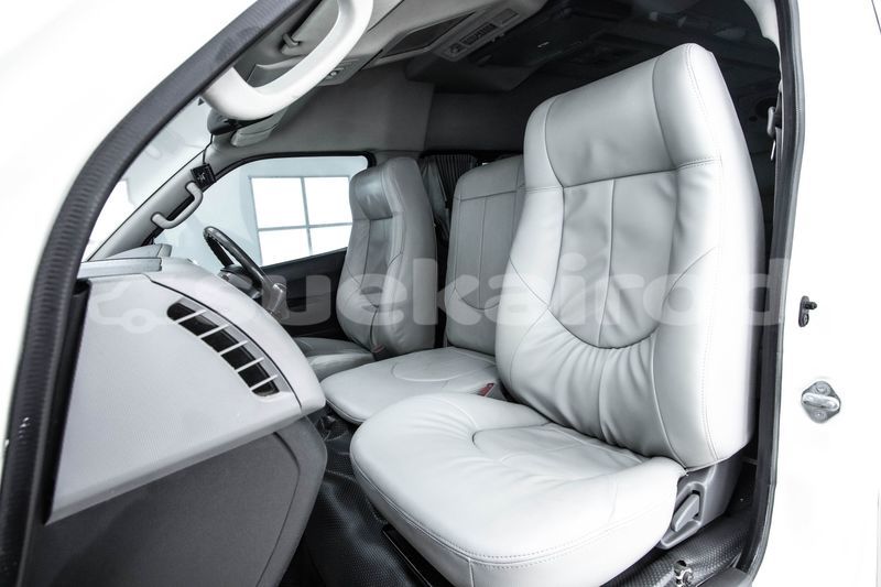 Big with watermark toyota commuter bangkok bangkok 60852