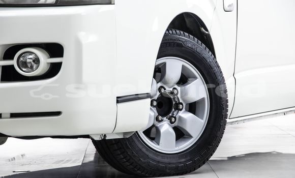 Buy Used Toyota Commuter White Car in Bangkok in Bangkok Buy Used Toyota Commuter White Car in Bangkok in Bangkok