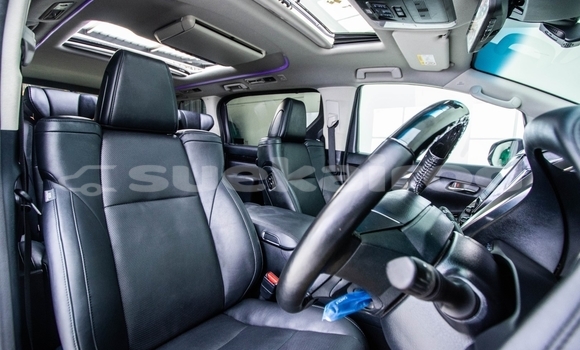 Buy Used Toyota Alphard White Car in Bangkok in Bangkok Buy Used Toyota Alphard White Car in Bangkok in Bangkok