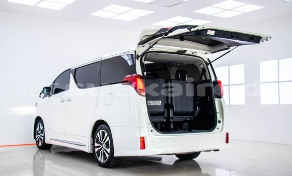 Buy Used Toyota Alphard White Car in Bangkok in Bangkok Buy Used Toyota Alphard White Car in Bangkok in Bangkok