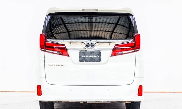 Buy Used Toyota Alphard White Car in Bangkok in Bangkok Buy Used Toyota Alphard White Car in Bangkok in Bangkok
