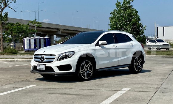 Buy Used Mercedes-Benz GLA-klasse White Car in Bangkok in Bangkok